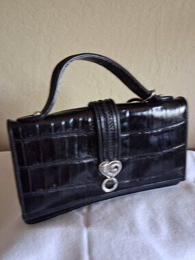 Vintage brighten. Crocodile embossed black leather. Top handle Bag.